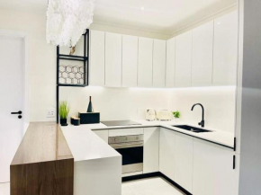 Hyde Park Sandton Luxury Top Floor 2Br